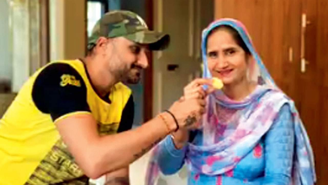 Sports stars celebrate sibling bond with Rakhi